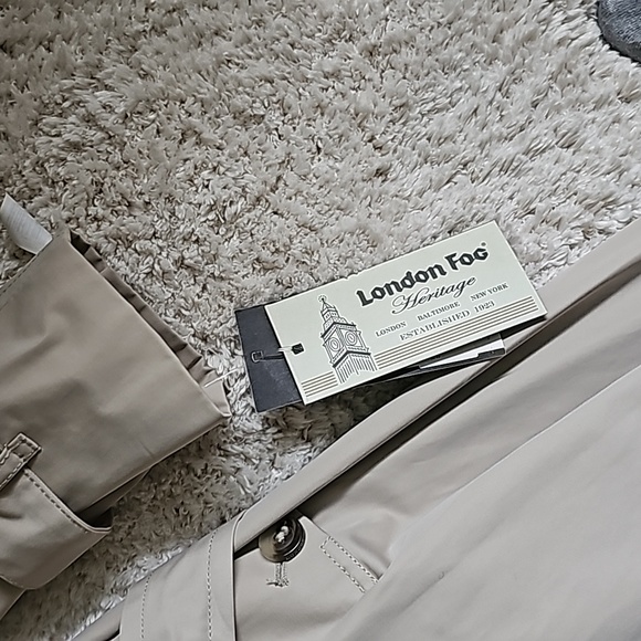 NEW London Fog Trench Coat. W/Removable Liner, Tan, XL - Picture 3 of 8